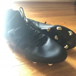 Adidas, size 12 firm ground soccer cleats EUC!